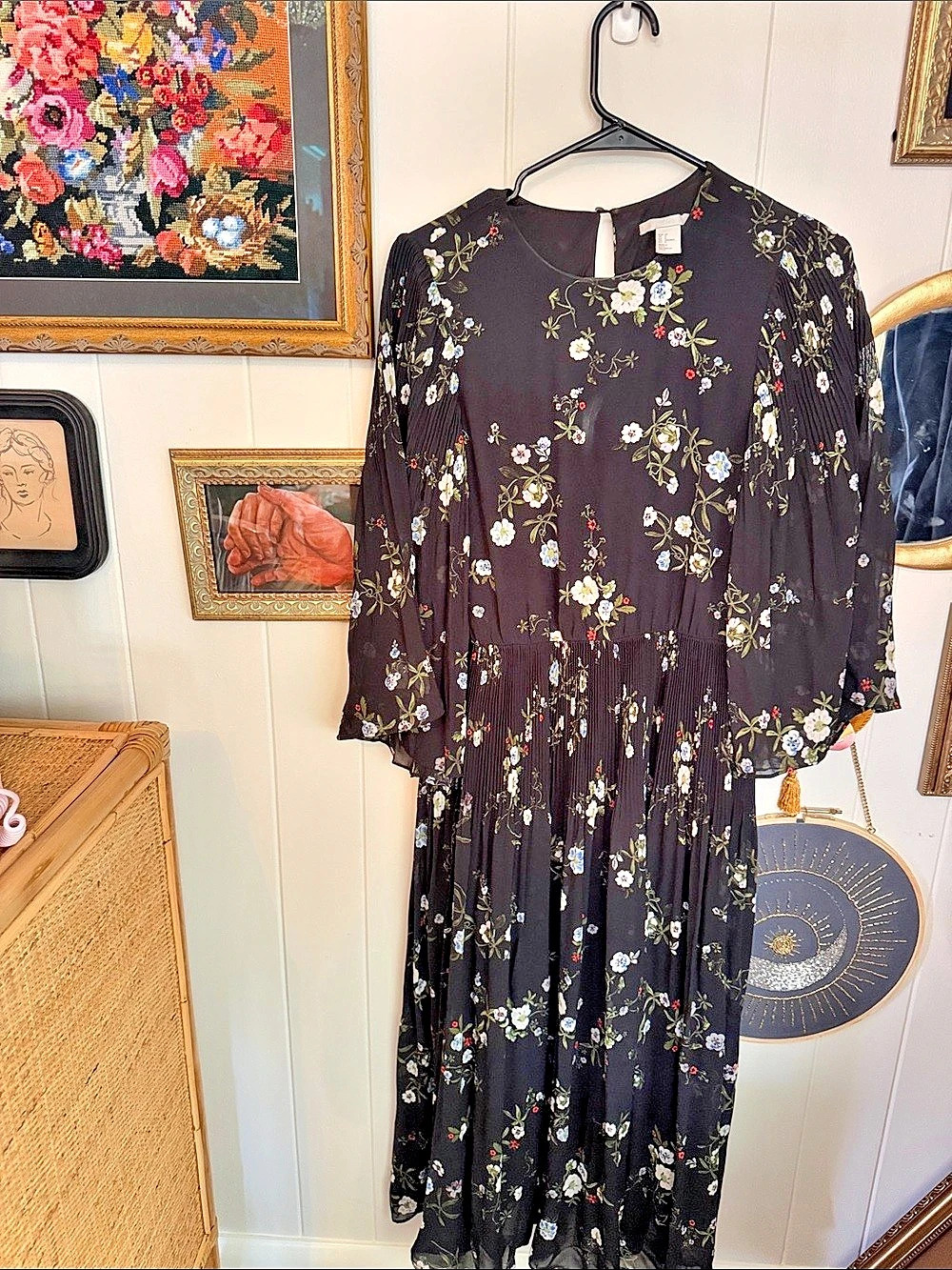 H&M Floral Chiffon Pleated Midi Dress Black & Multicolor Size 6